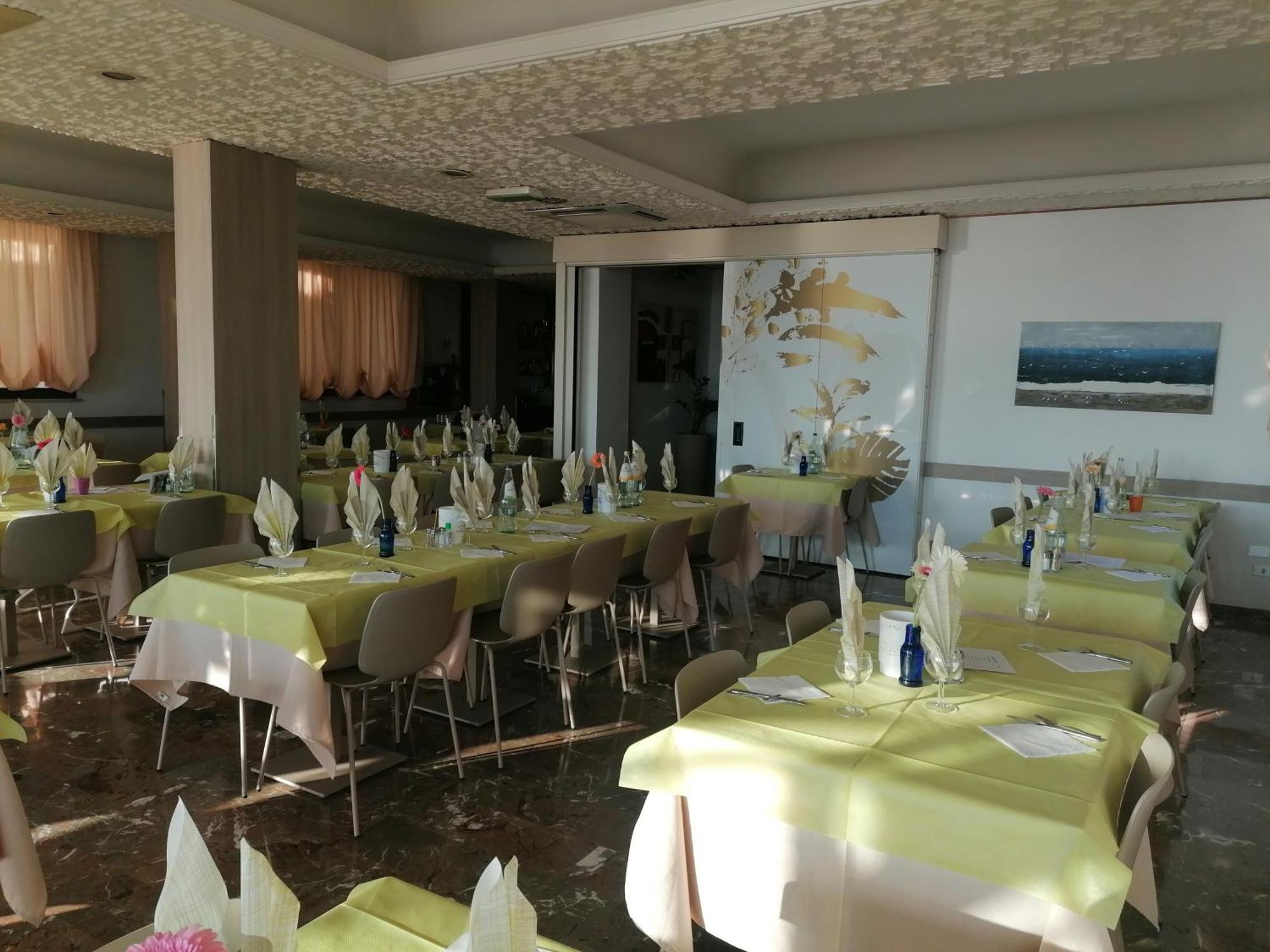 Hotel Silvana Беллария-Иджеа-Марина Экстерьер фото
